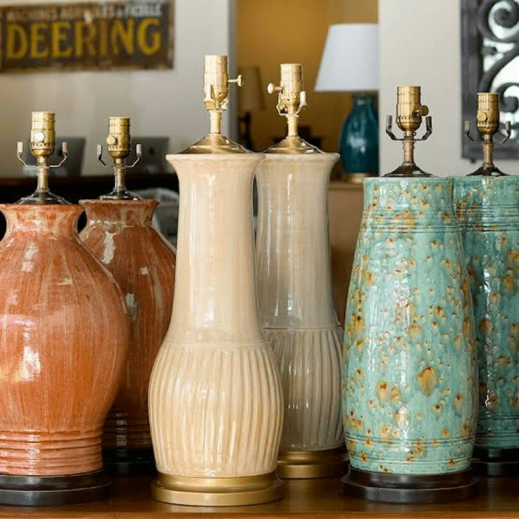 Vintage ceramic table lamps with brass fittings, mid-century style 💡✨