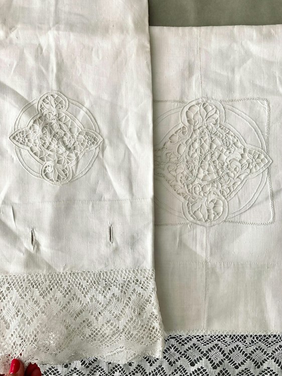 Elegant High-Quality Linen Bedding Set: Extra Long Pillowcase, Monogram Appliqué & Wide Lace Ruffle. Early 20th century